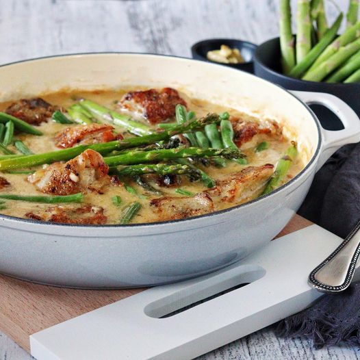 One Pan Meal: Creamy Chicken, Leek & Pancetta