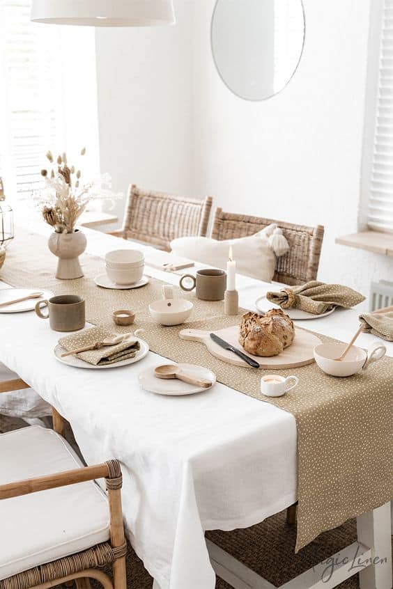 How To Use Table Runners At Home